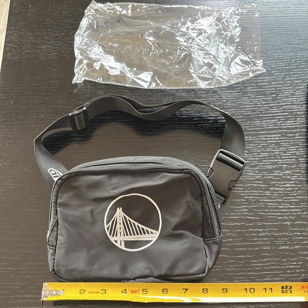 GS Warriors Black T-Shirt Medium, Cross Body Bag, and stickers bundle. ALL NEW. - Picture 7 of 12
